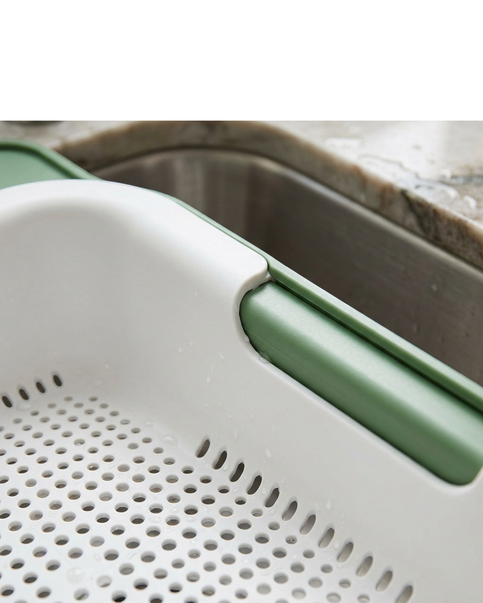Neatva Extendable Sink Colander White Green 15 in